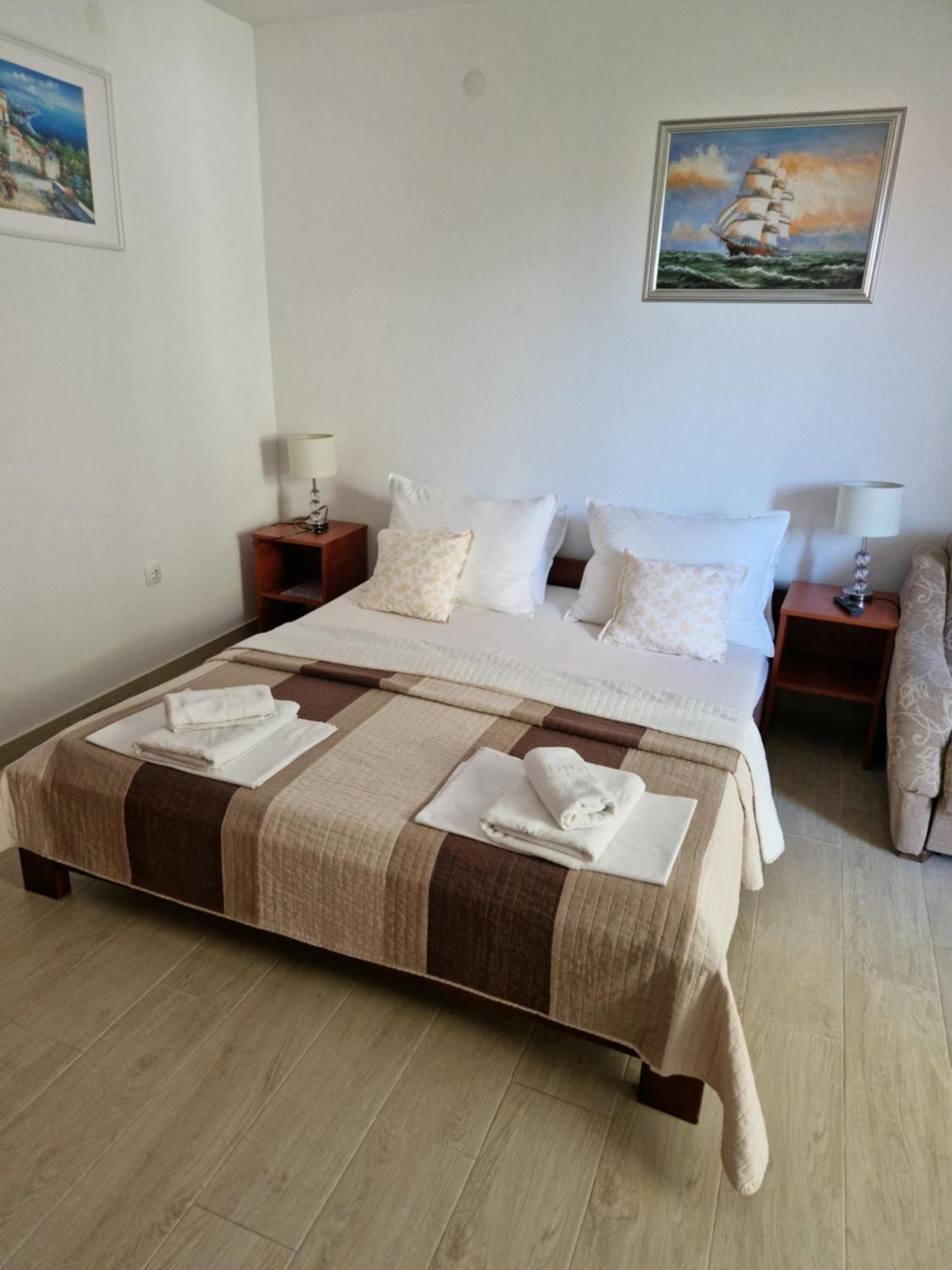 Apartments Saric Baška Voda Exterior foto