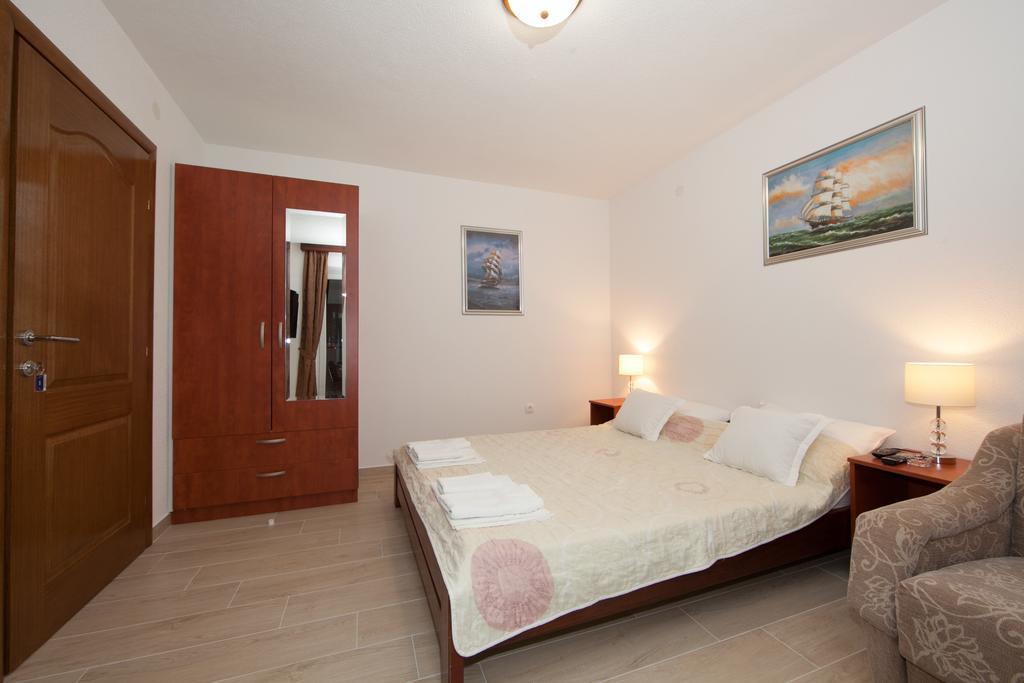 Apartments Saric Baška Voda Exterior foto